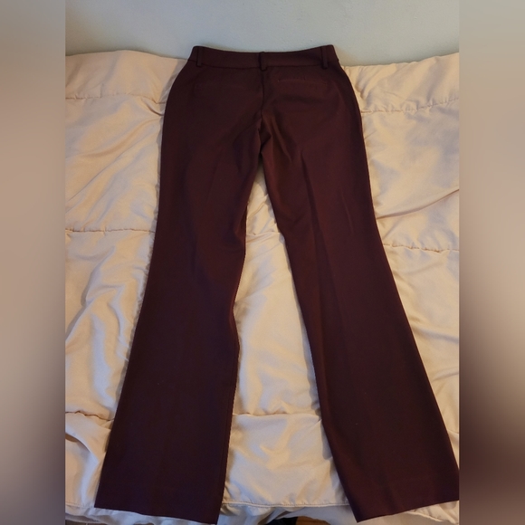 Express Stretch Editor Barely Boot Low Rise Pants in Burgundy, 6R - Picture 3 of 3